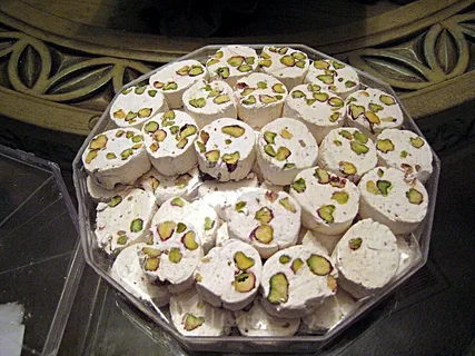 تصویر 1 از گز آردی بزرگ طعم سنتی اصیل ایرانی